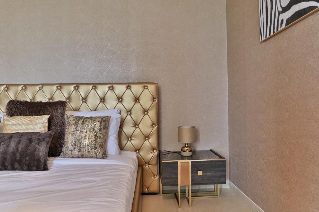 Higuests - Luxurious With Burj Khalifa Views Apartment Dubai