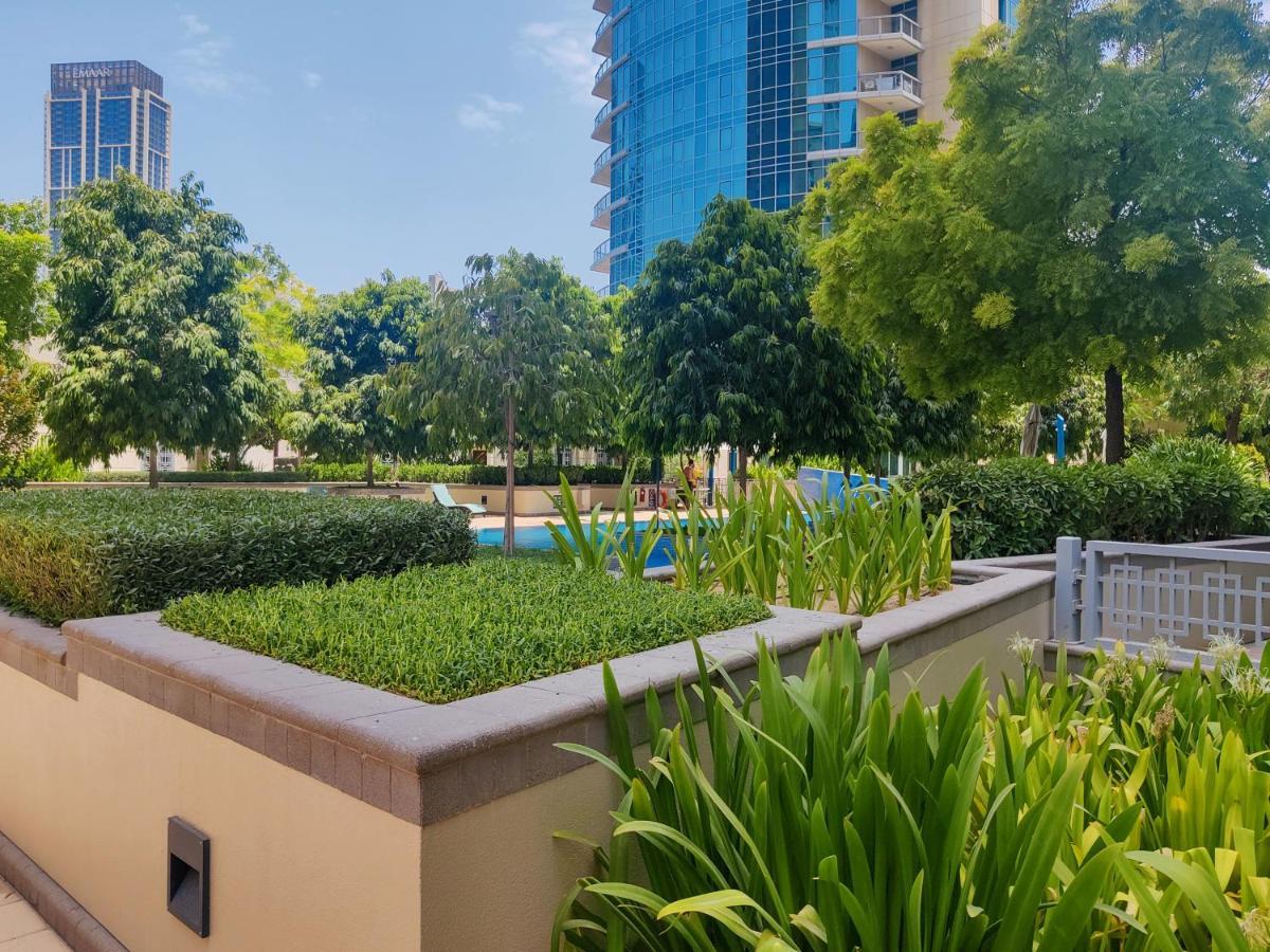 Higuests - Luxurious With Burj Khalifa Views Apartment
