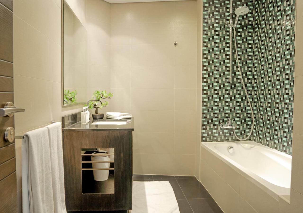 Nasma Luxury - Cayan Tower Dubai