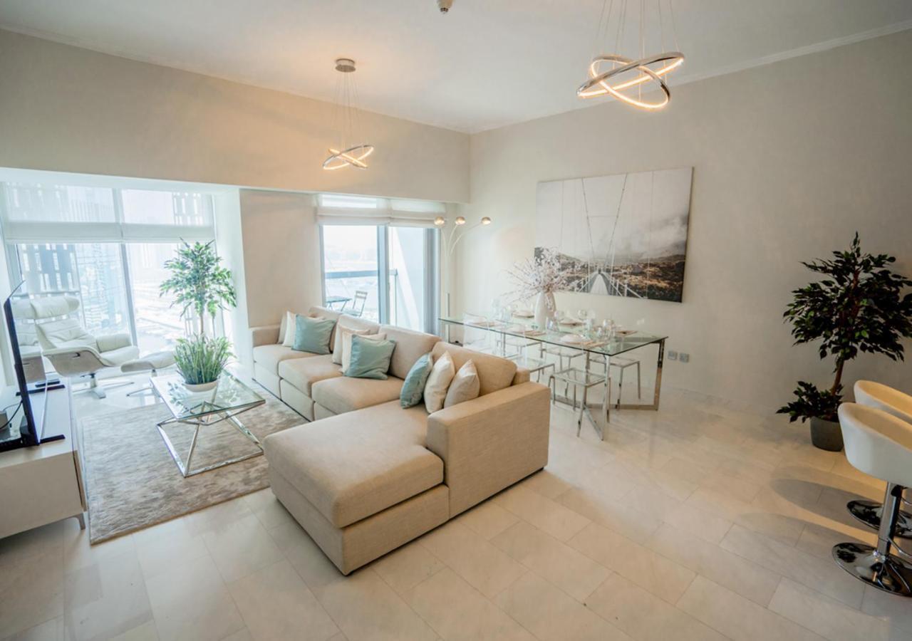 Nasma Luxury - Cayan Tower Dubai