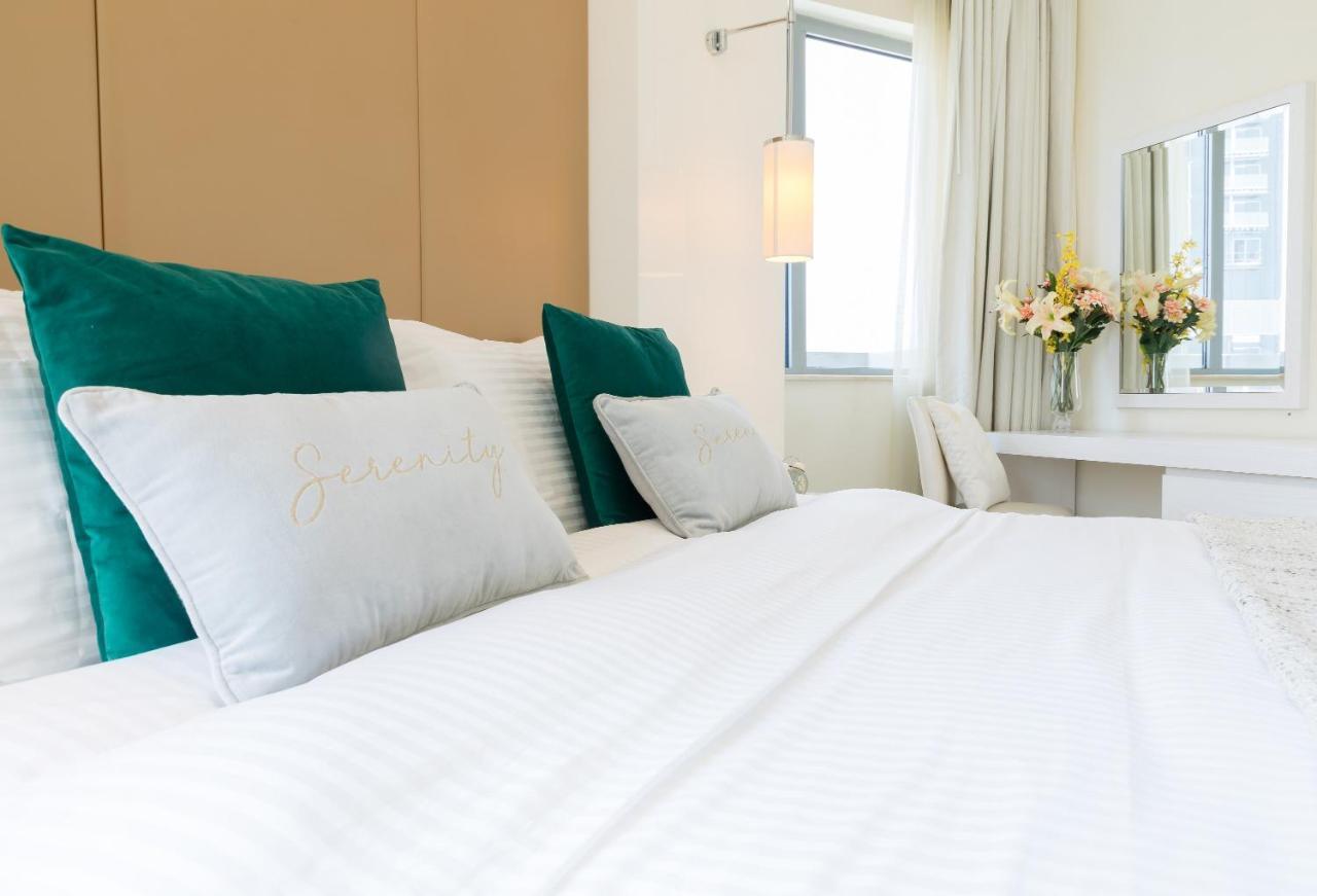 Maison Privee - Luxury Urban Retreat With Burj Khalifa Views Apartment