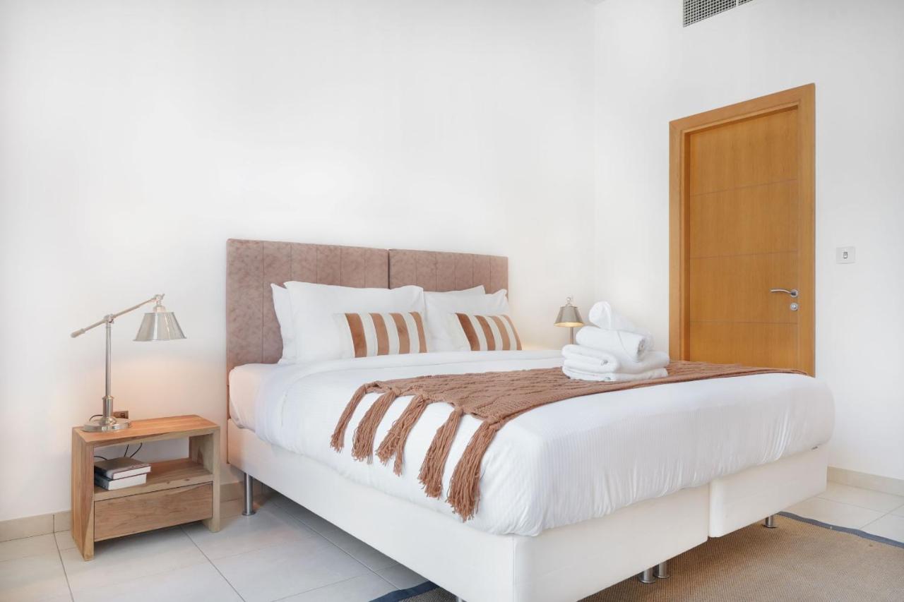 Maison Privee - Modern And Airy 2br In Palm Jumeirah *