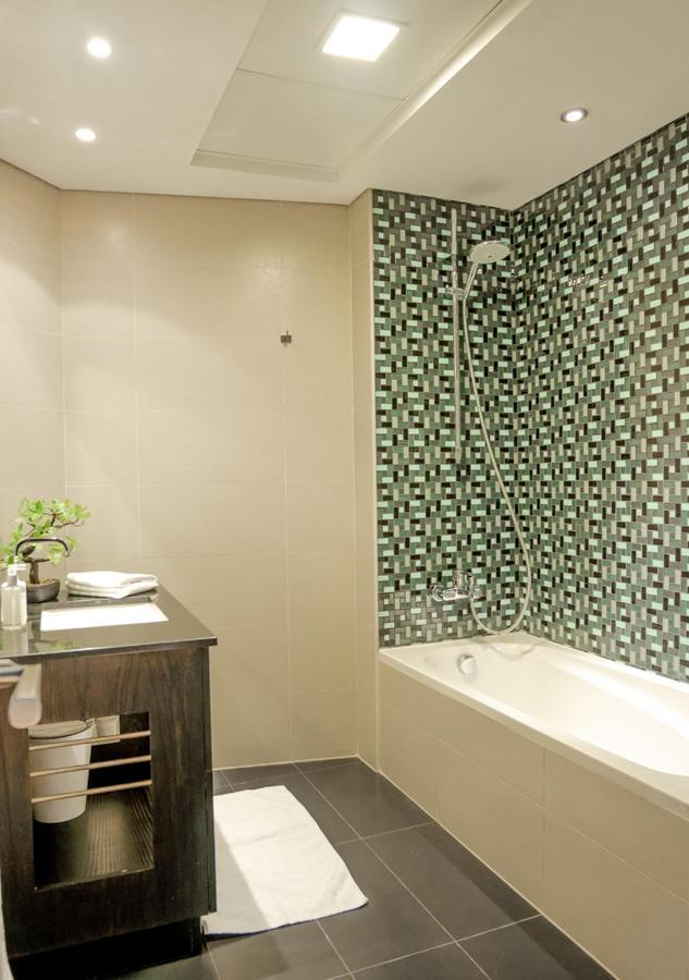 Nasma Luxury - Cayan Tower *