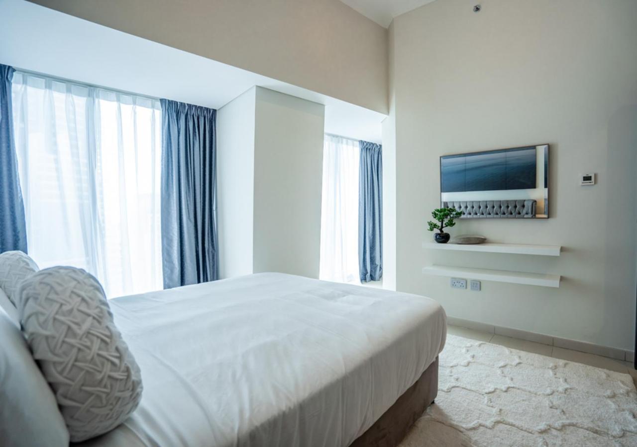 Nasma Luxury - Cayan Tower * Dubai