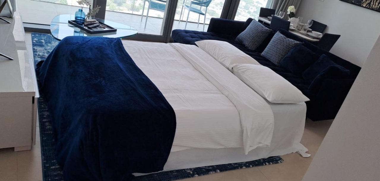 Ultimate / 2 Beds / Linked To Mall