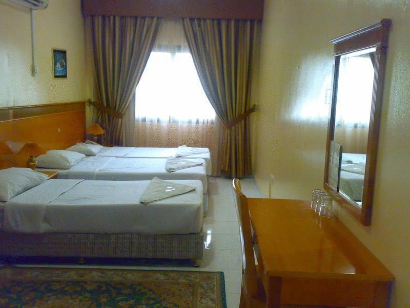 Hotel Shalimar Park *