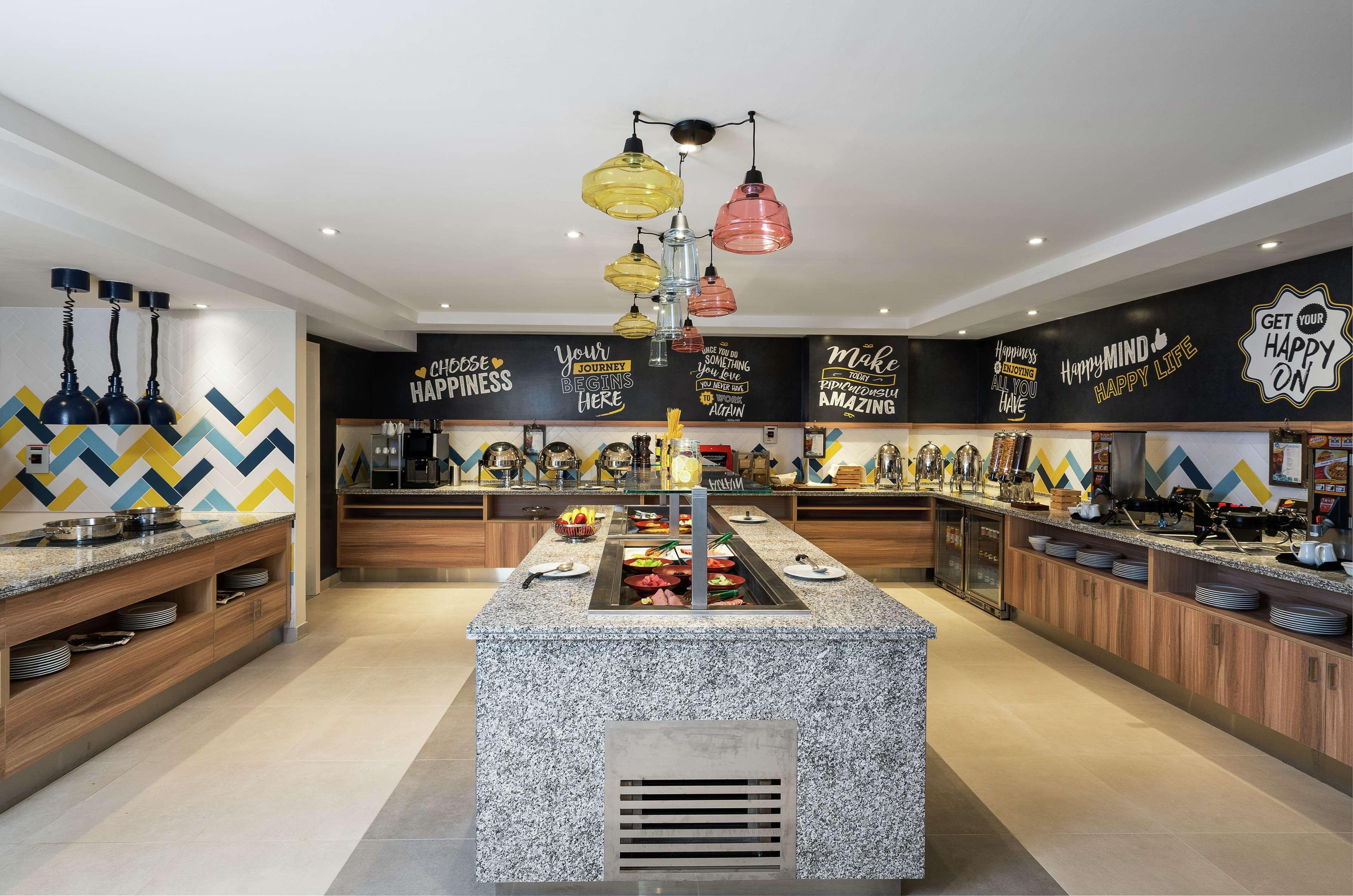 Hampton By Hilton Al Barsha Hotel Dubai