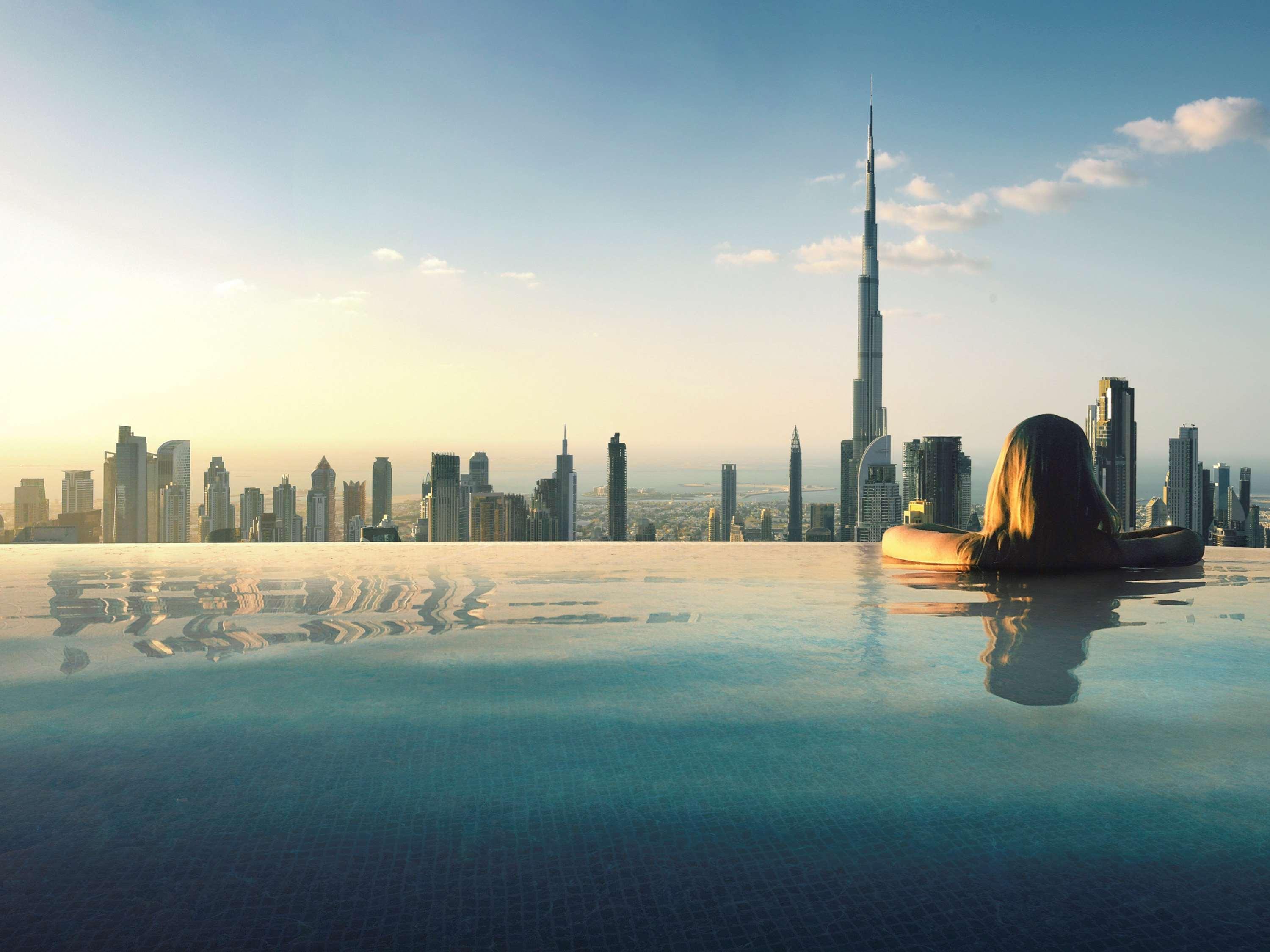Sls & Residences 5*