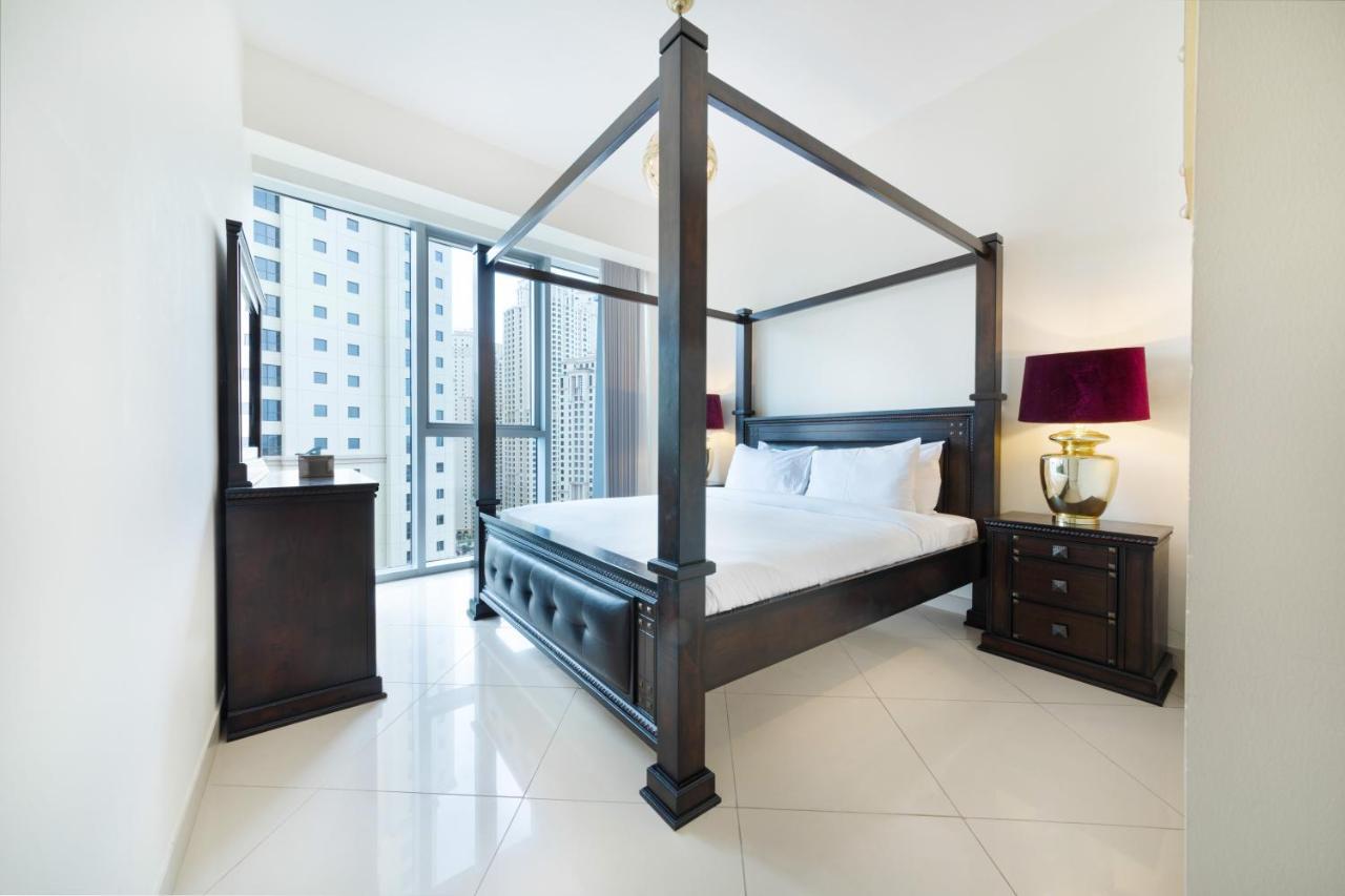 Maison Privee - Spacious Apt With Beach, Pool And Marina Access Dubai
