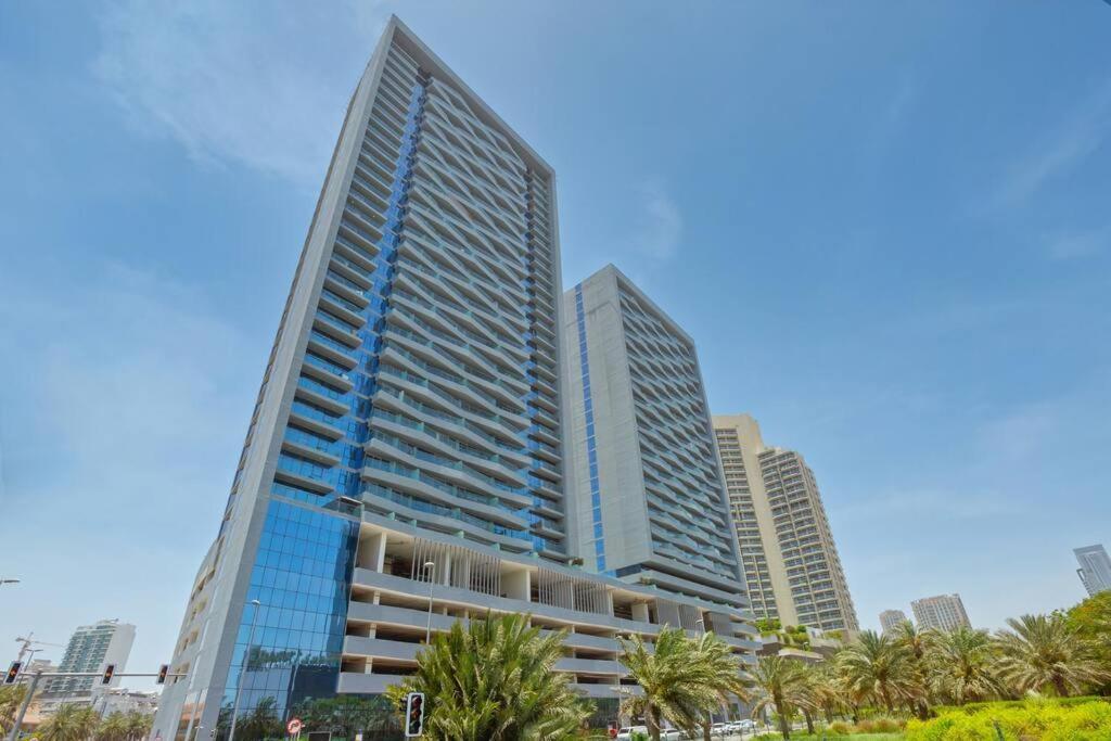 Apartment Spacious 1 Bedroom In Jvc - *