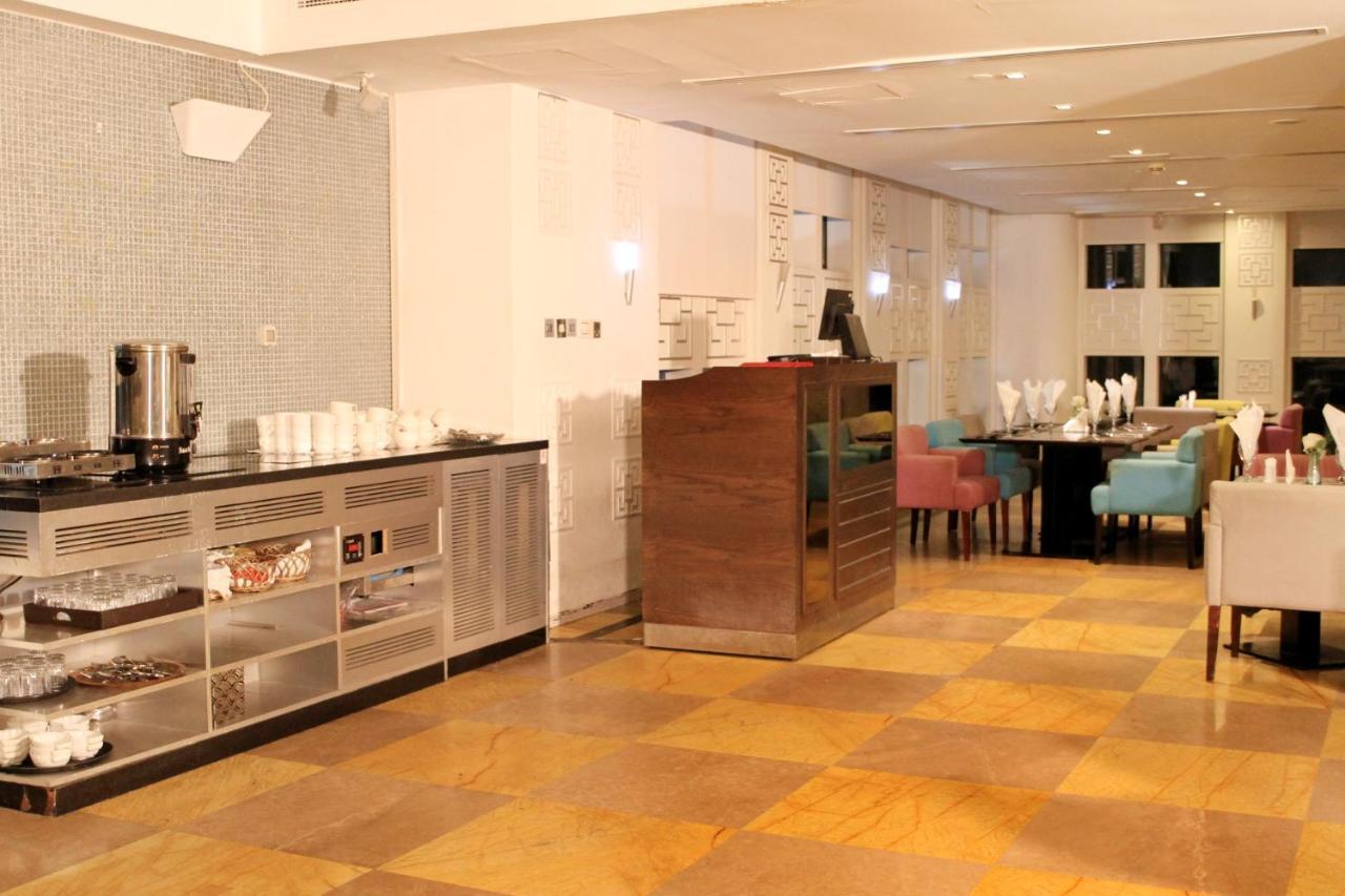 Hotel The Leela