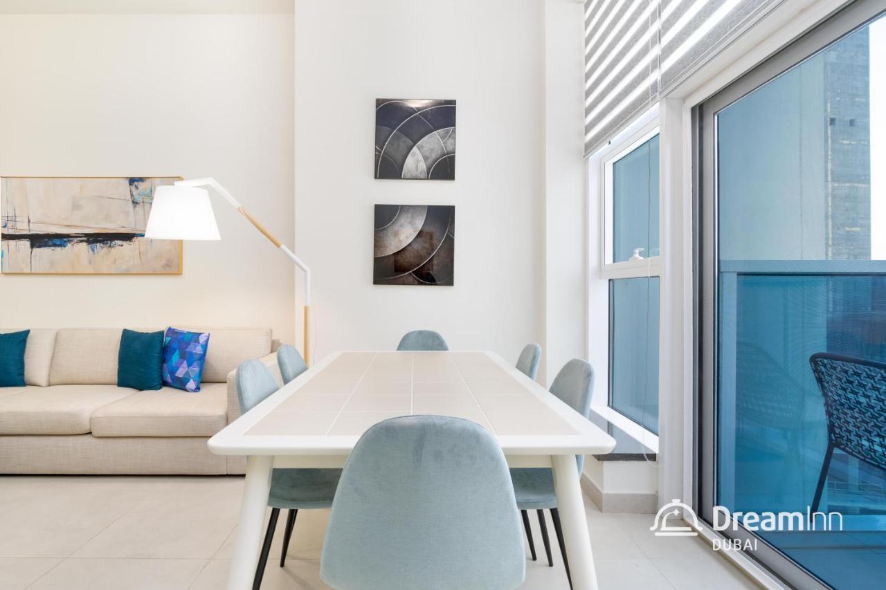 Dream - Marina Arcade Tower Apartment Dubai