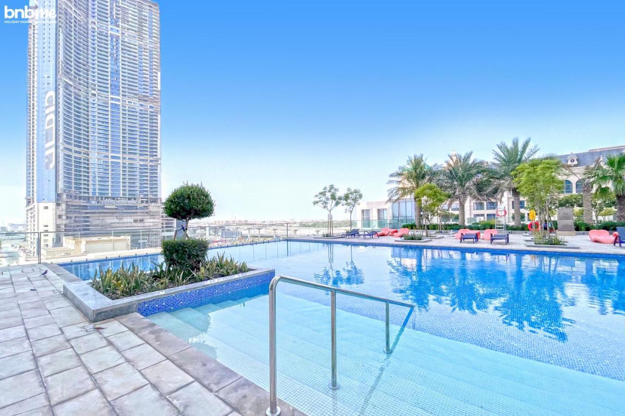 Apartment Bnbme - Waterfront Expansive Apt With Maid's Room, Poolside Cafe *