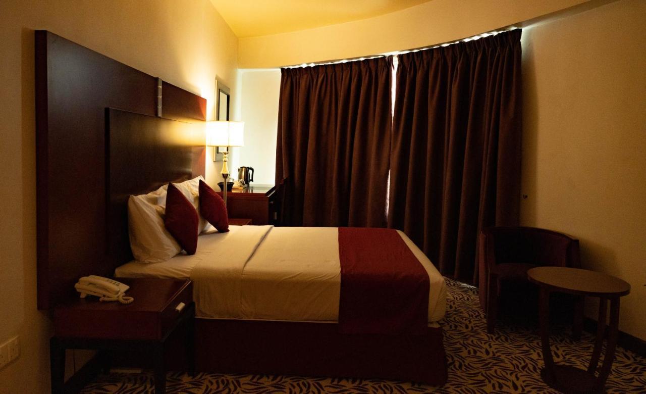 Hotel Mra Grand Dubai