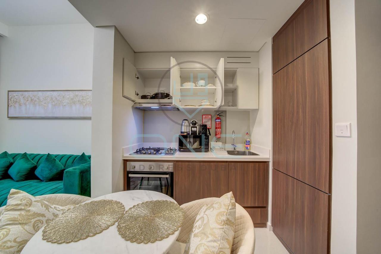 Brand New Stylish 1br With Canal View Unit 410 * Dubai
