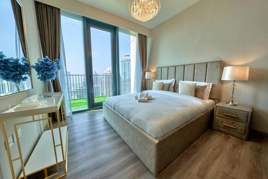 Apartment Magnificent Lux 2 Bedroom With Incredible Skyline View *