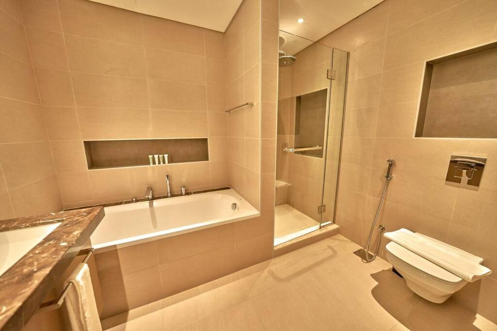 Apartment Magnificent Lux 2 Bedroom With Incredible Skyline View *