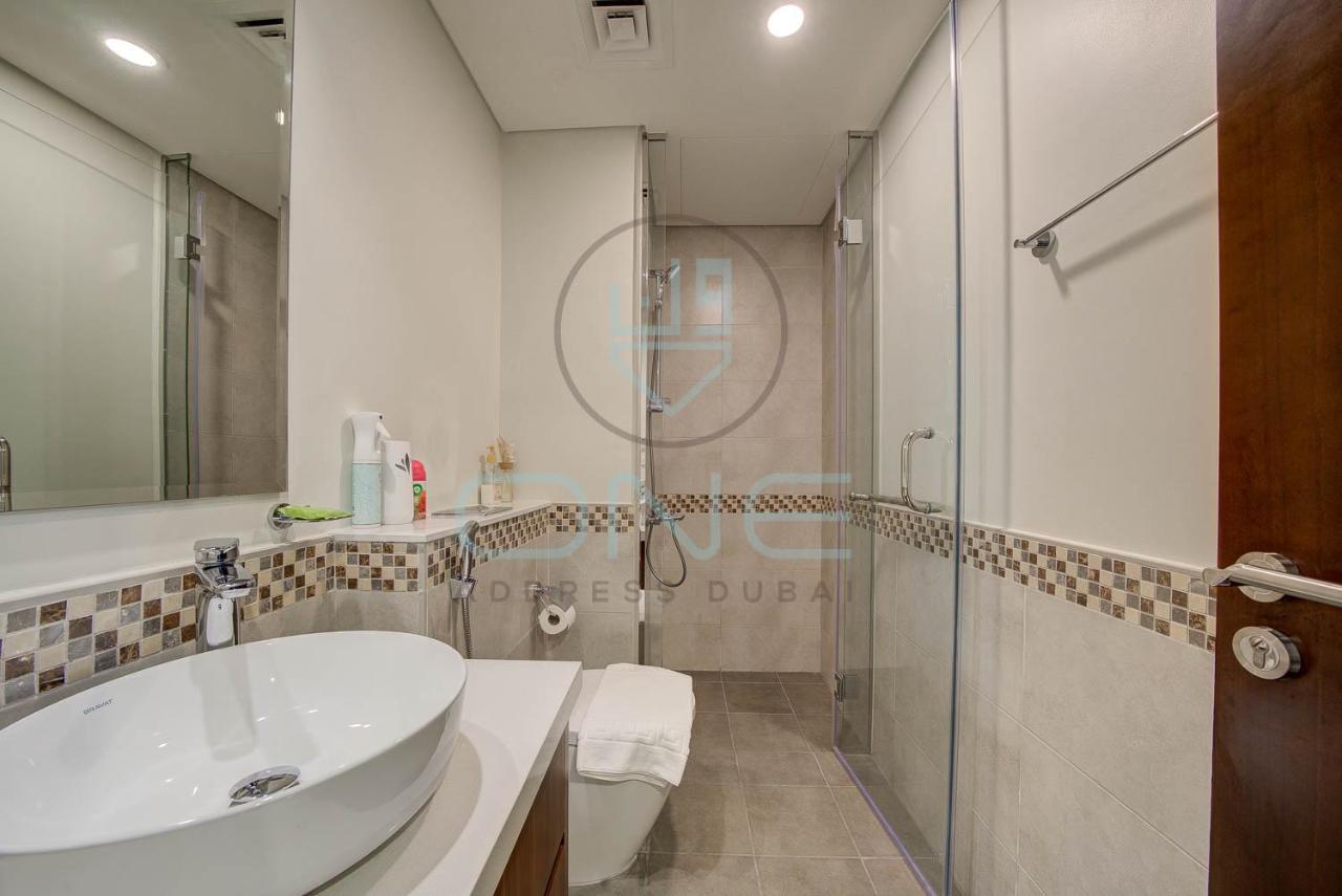 Brand New Stylish 1br With Canal View Unit 410 Dubai