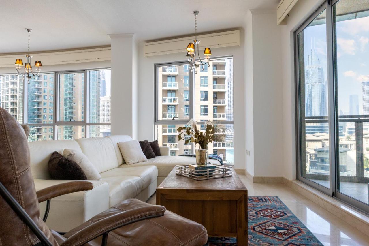 Apartment Gorgeous 3-bed With Burj Khalifa & Dancing Fountain Views *