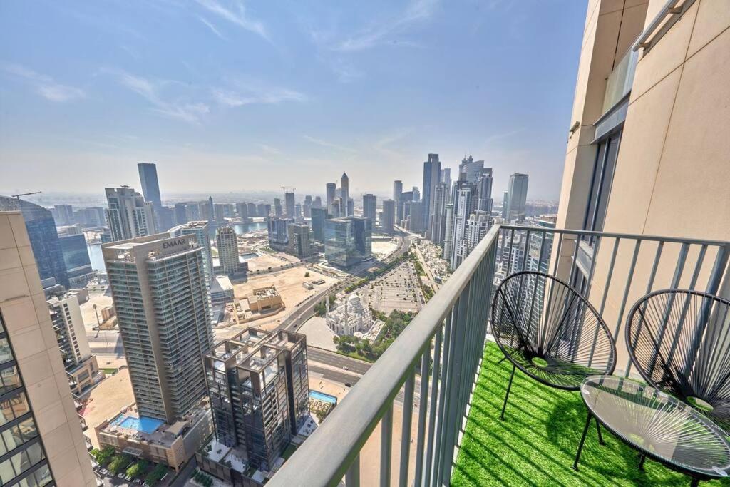 Apartment Magnificent Lux 2 Bedroom With Incredible Skyline View *