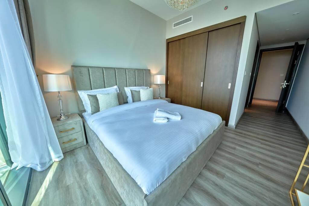 Apartment Magnificent Lux 2 Bedroom With Incredible Skyline View