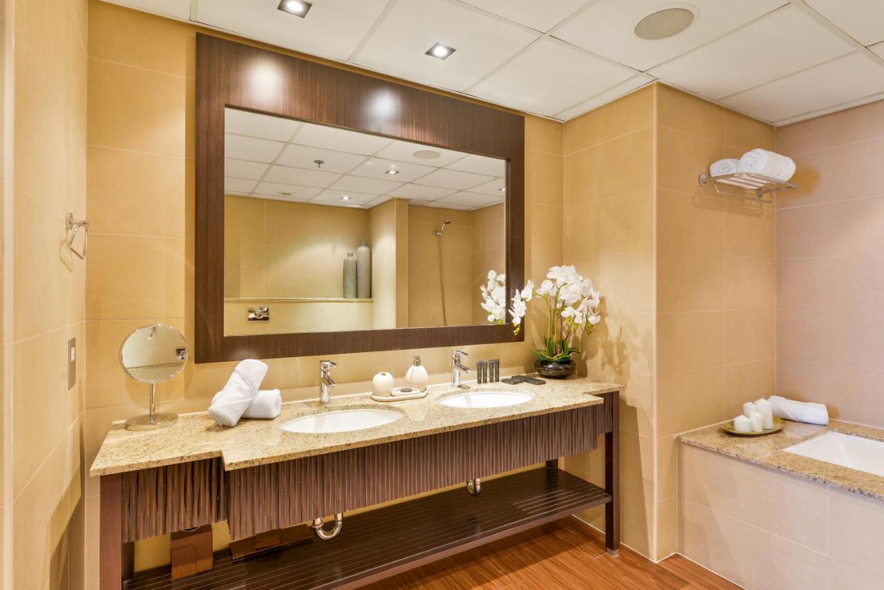 Luxury 5-star Palm Dubai