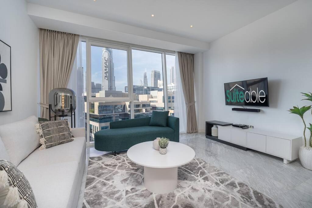 Cosmopolitan With Burj Khalifa View Apartment Dubai