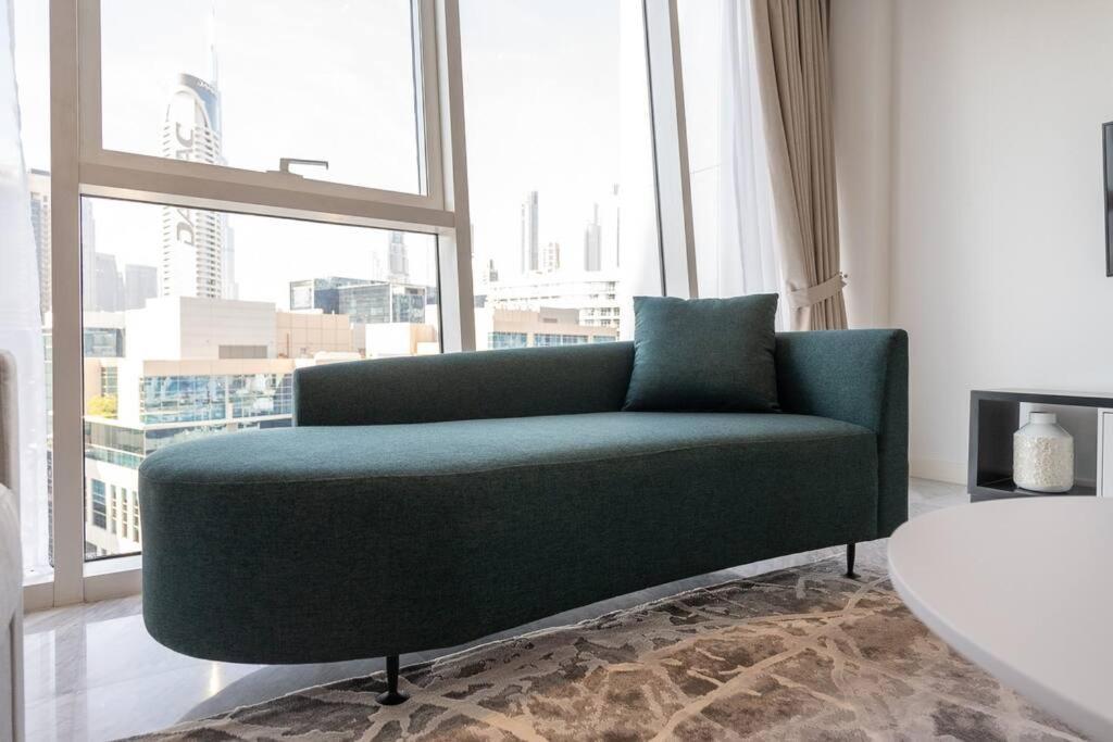 Cosmopolitan With Burj Khalifa View Apartment Dubai