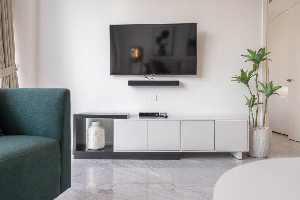 Apartment Cosmopolitan With Burj Khalifa View Dubai