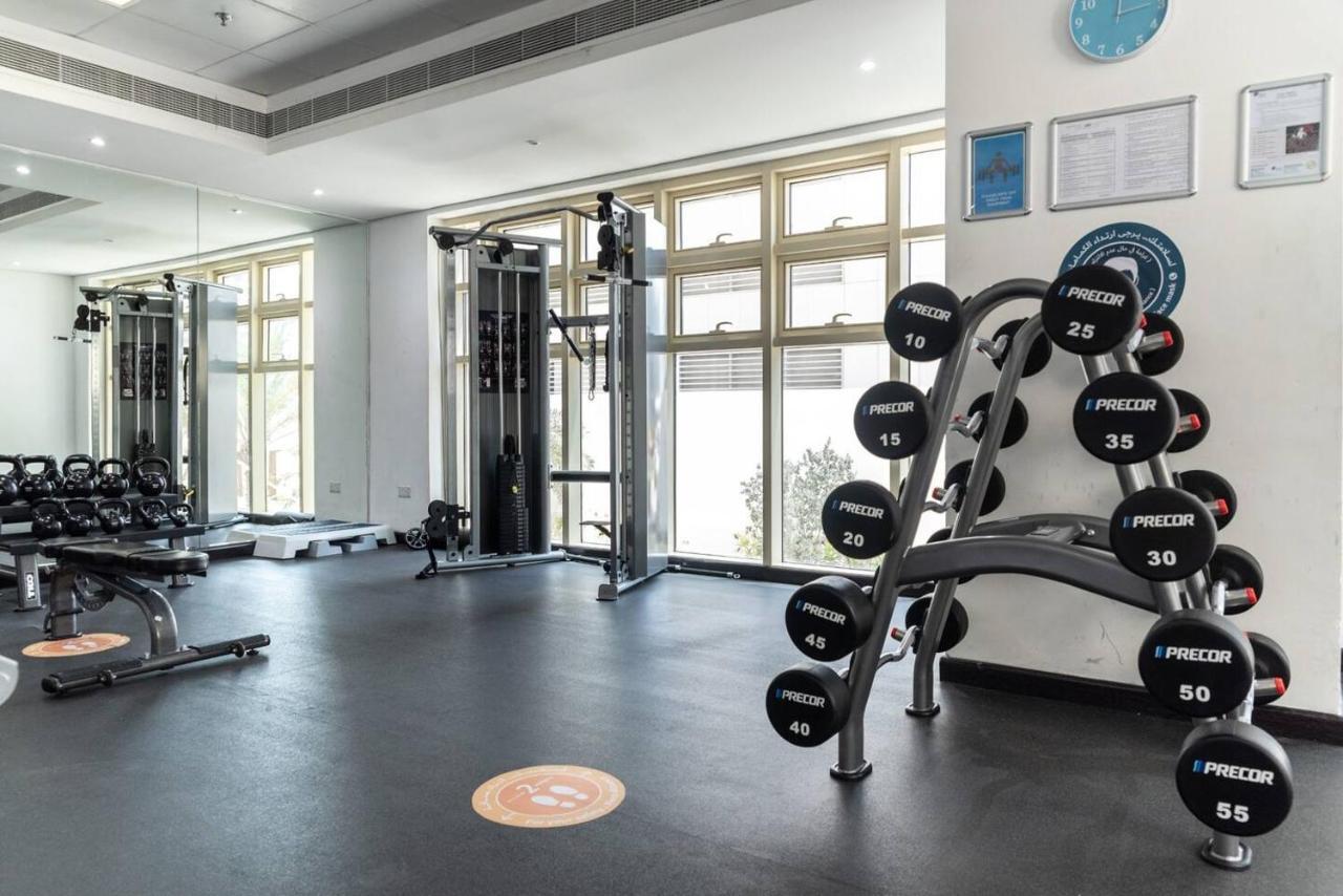 Apartment Lovely Eye & Sea View, 3 Mints To Dubai