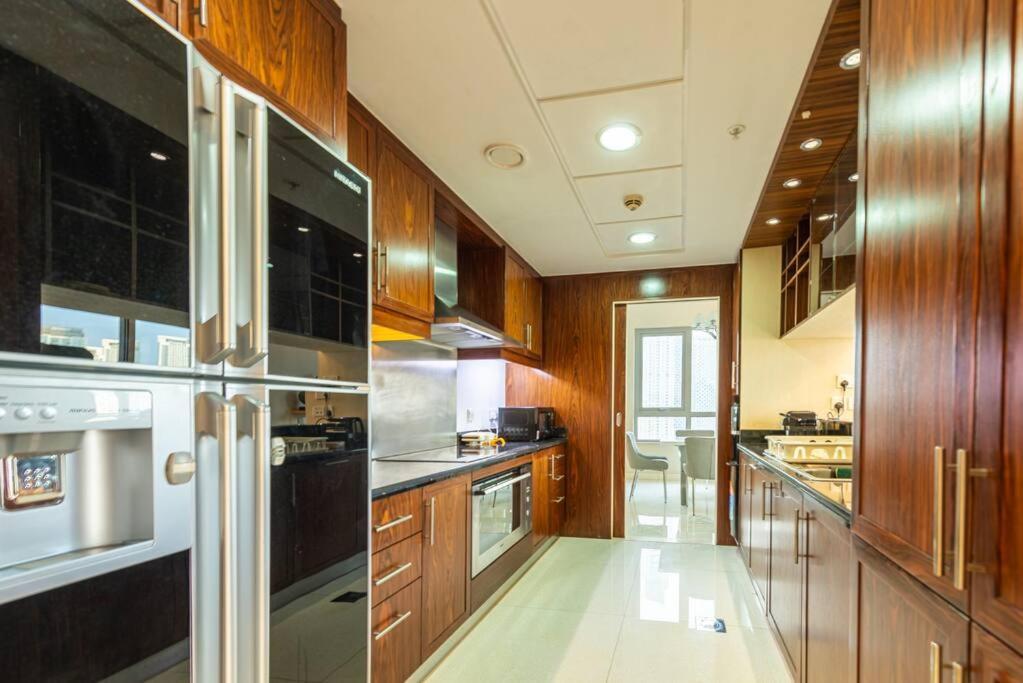 First Class 3br With Full Burj Khalifa And Fountain View Apartment *