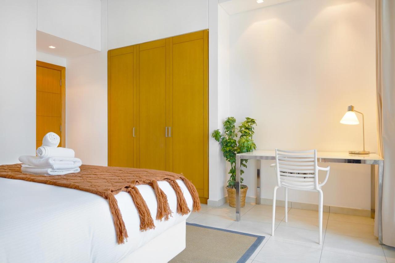 Maison Privee - Modern And Airy 2br In Palm Jumeirah Dubai