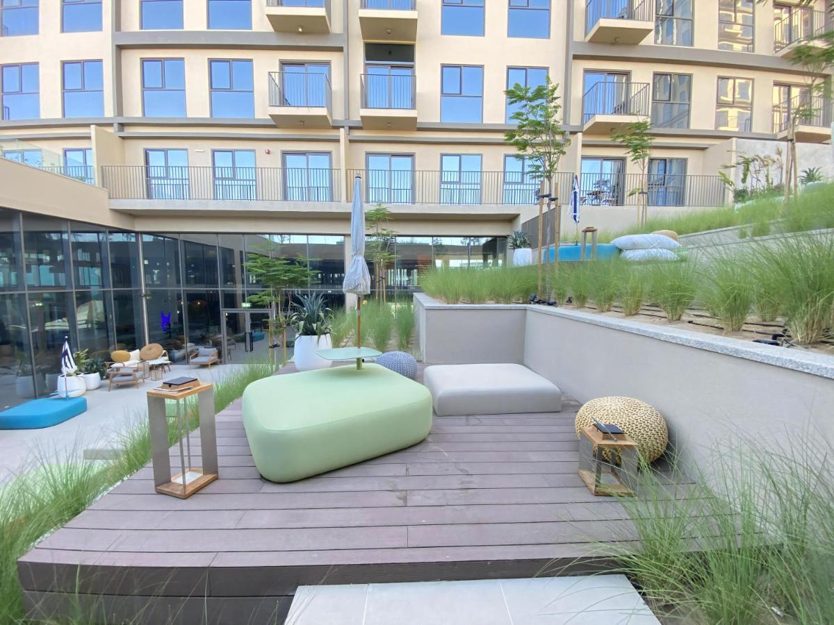 Lux Bnb Collective-1 -dubai Hills *