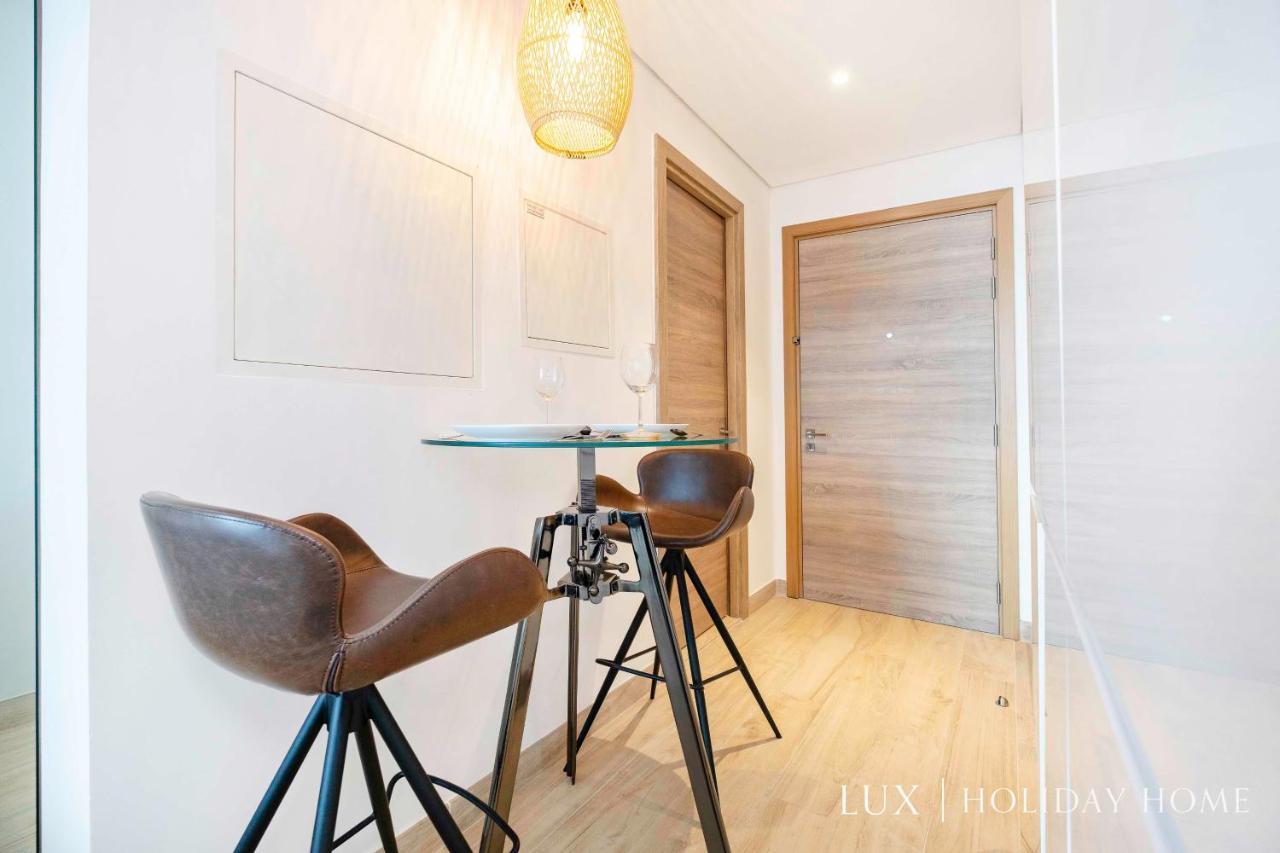 Lux - The Modern Marina 2 *