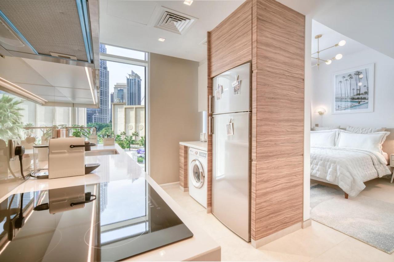 With Views, Jumeirah Towers - Mint Apartment