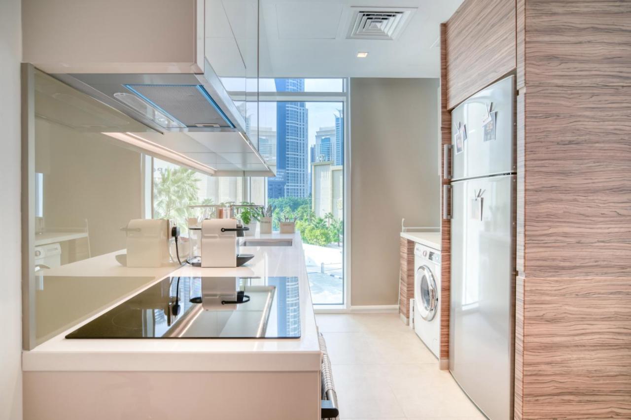 Apartment With Views, Jumeirah Towers - Mint *