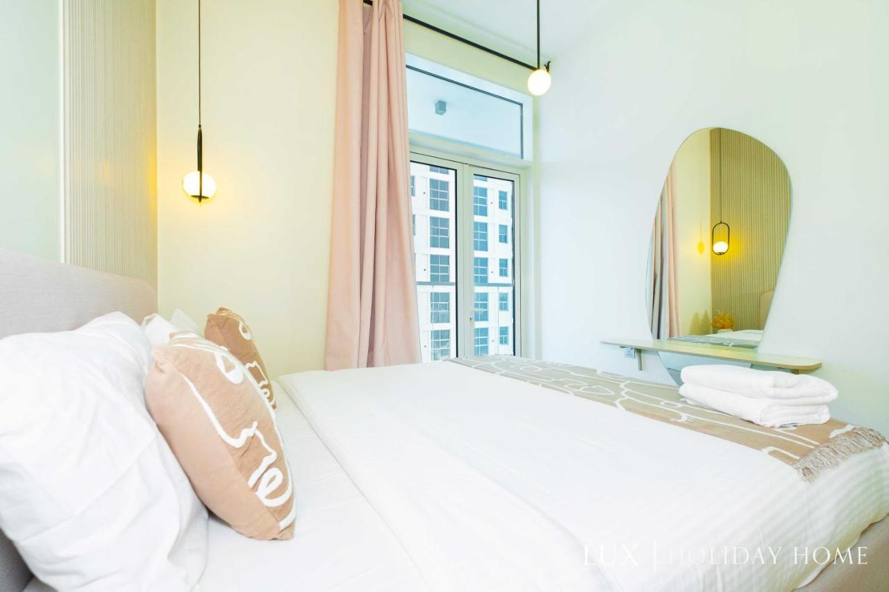 Lux The Modern Marina 2 Bed Apartment Dubai