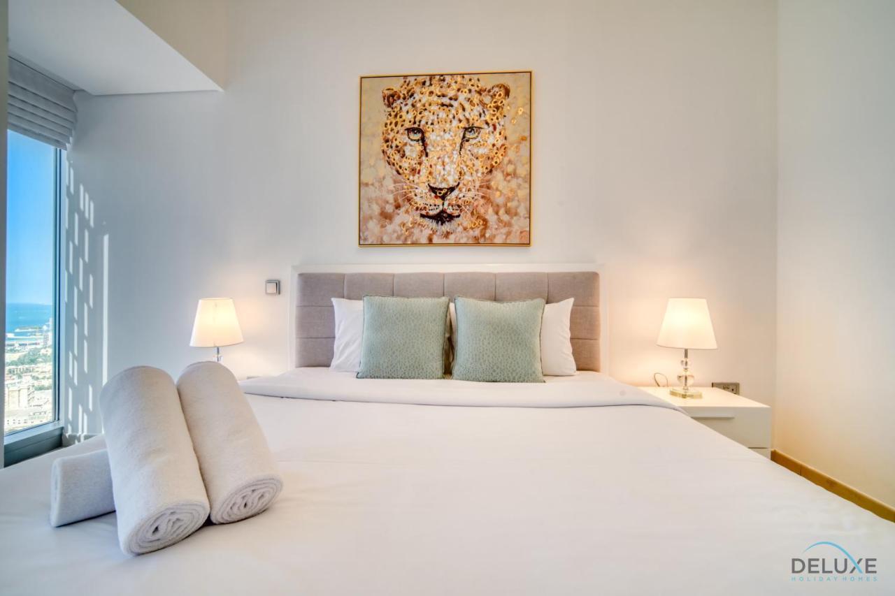 Sea Views From Living To Bedroom Perfect For Staycation, Marina By Deluxe Homes Apartment *