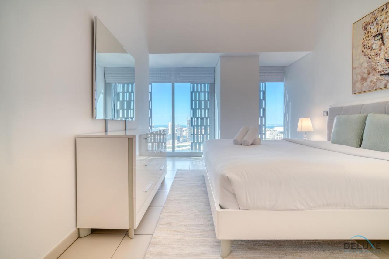 Sea Views From Living To Bedroom Perfect For Staycation, Marina By Deluxe Homes Apartment *