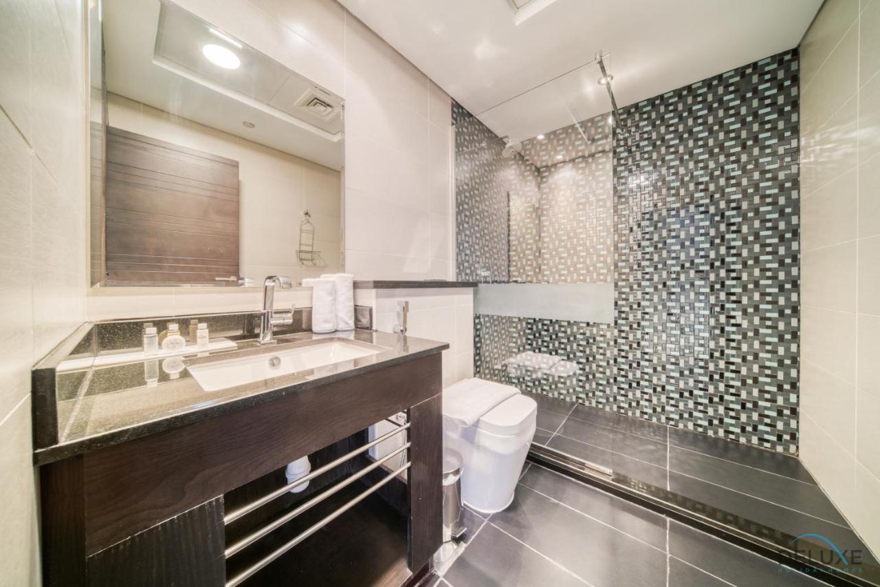 Apartment Sea Views From Living To Bedroom Perfect For Staycation, Marina By Deluxe Homes