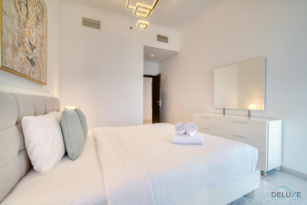 Apartment Sea Views From Living To Bedroom Perfect For Staycation, Marina By Deluxe Homes Dubai