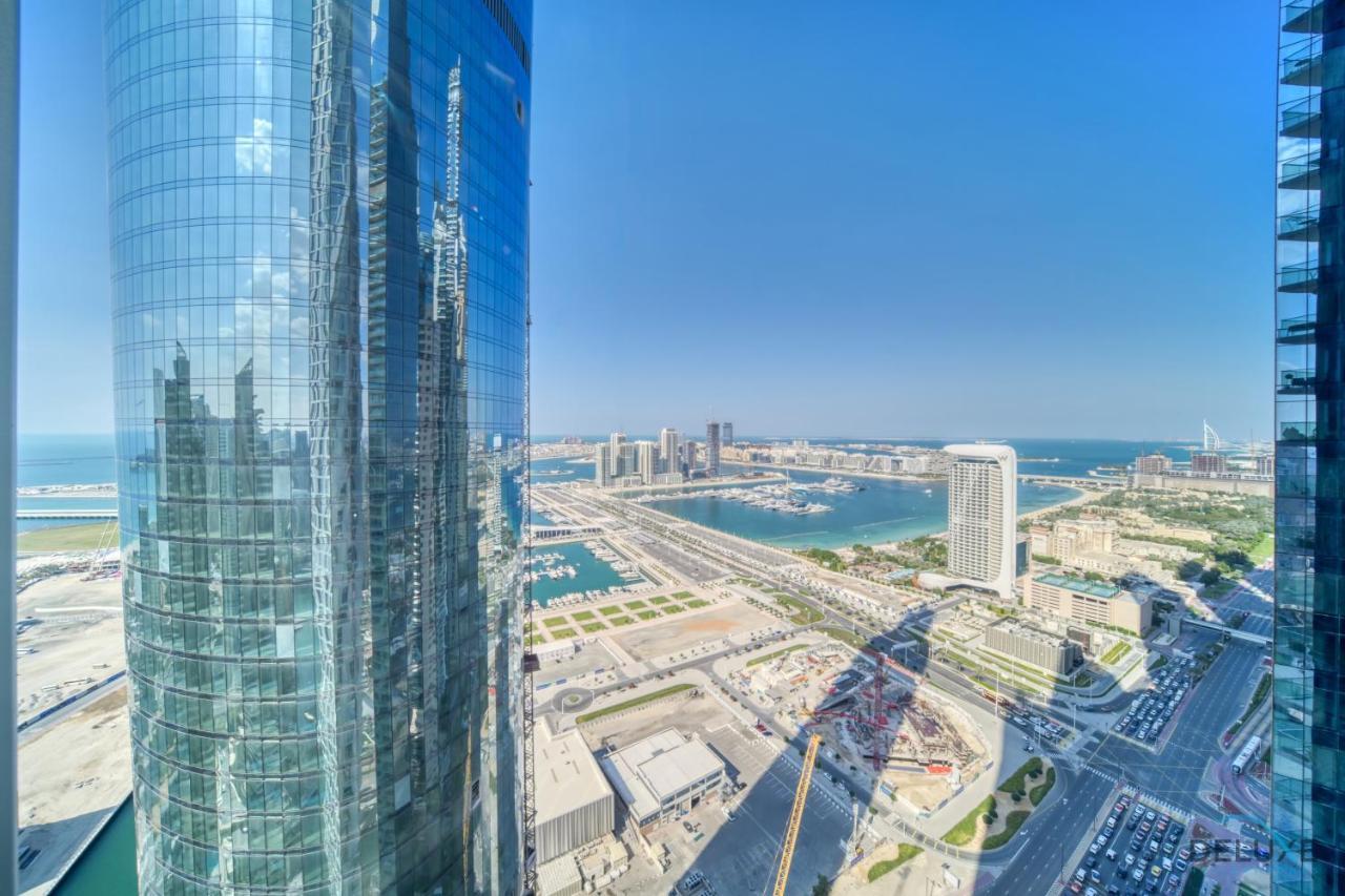 Sea Views From Living To Bedroom Perfect For Staycation, Marina By Deluxe Homes Apartment *