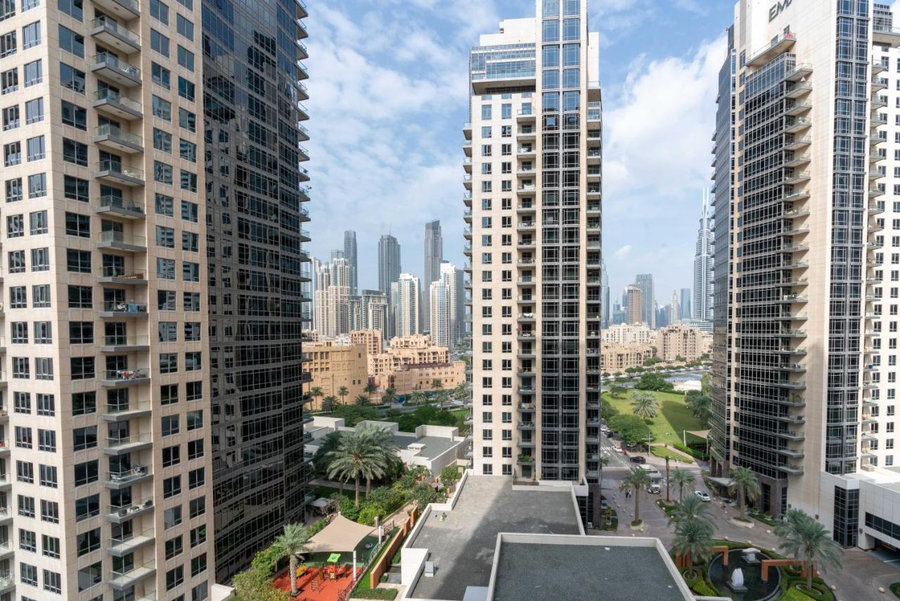 Apartment Ultimate / Downtown / Brand New / 5 Min Drive From Mall / Near Park Dubai
