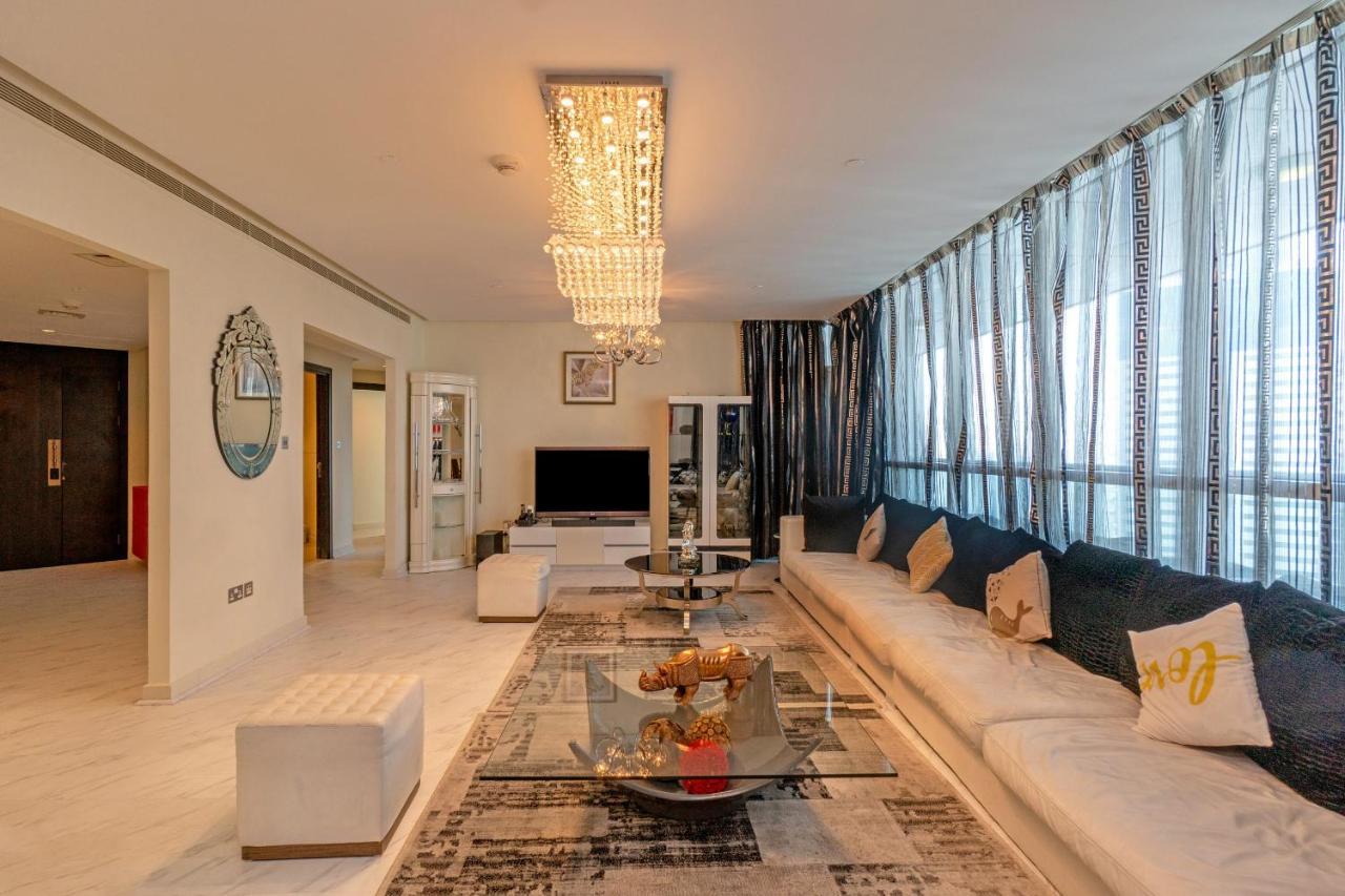 3bed Spectacular View In Marina * Dubai
