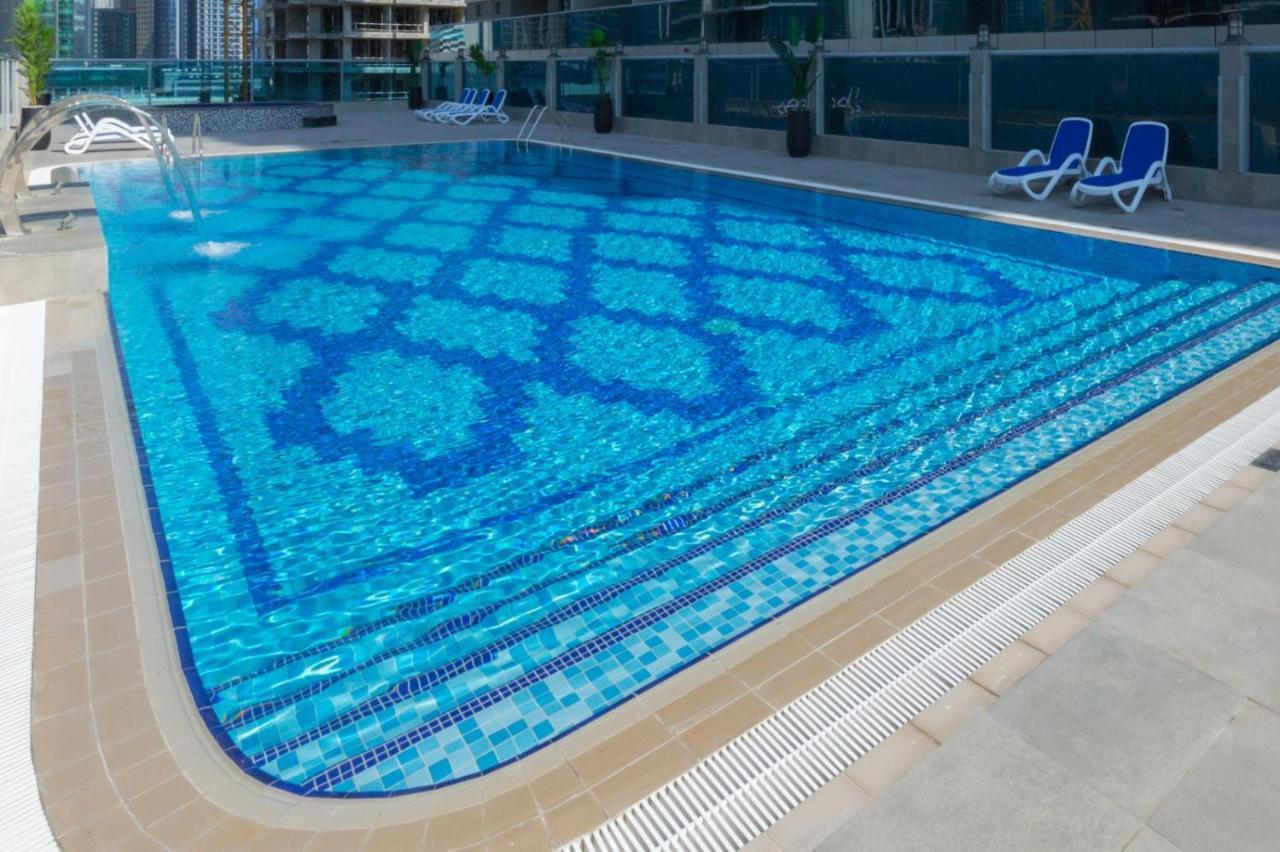 Large And Complete I Near Mall * Dubai
