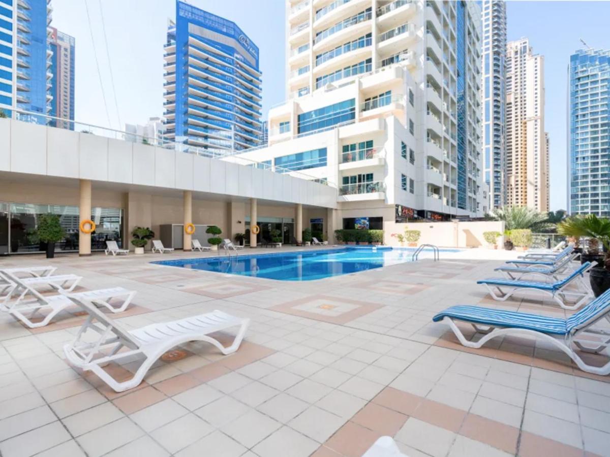 Sweeping Marina View Near The Metro Station Apartment *