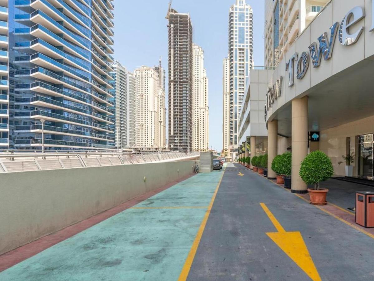 Sweeping Marina View Near The Metro Station Apartment *