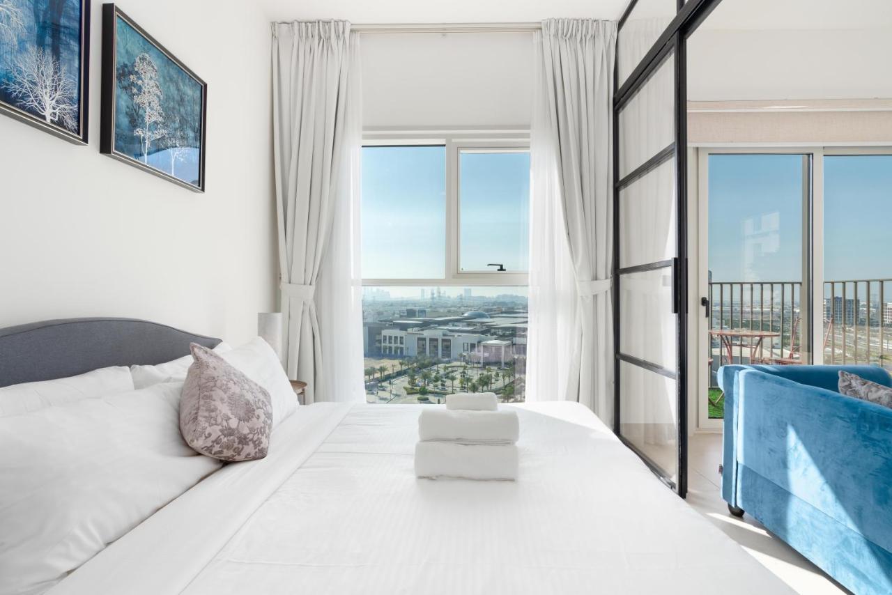 Lux Bnb Collective-1 -dubai Hills Apartment Dubai