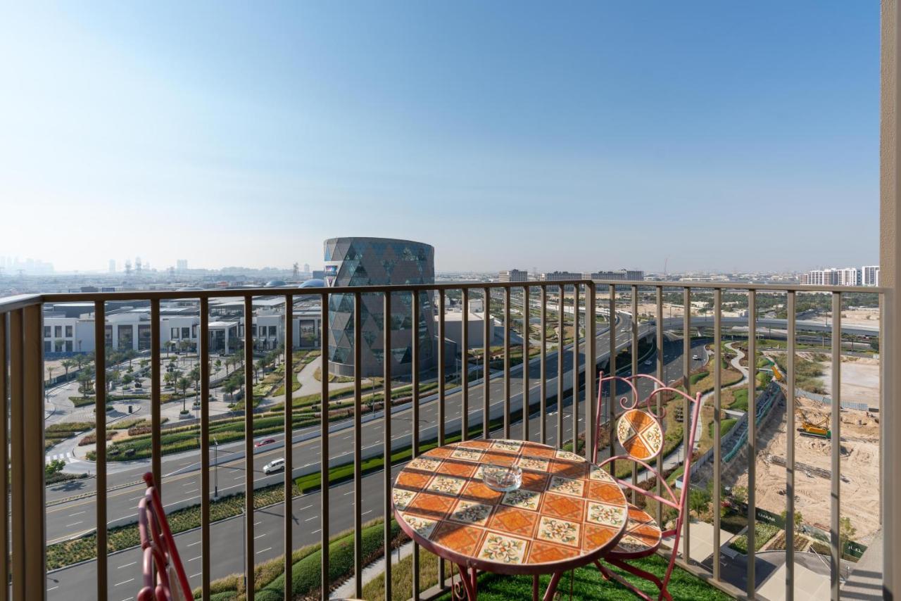 Lux Bnb Collective-1 -dubai Hills *