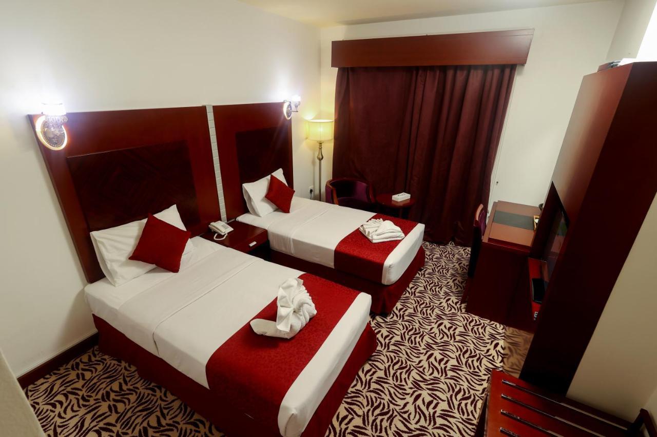 Hotel Mra Grand
